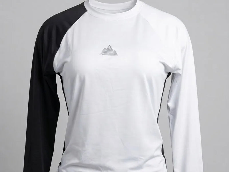 Buzo de Senderismo con Protección Solar - Mujer - Color Blanco-mangas-negras